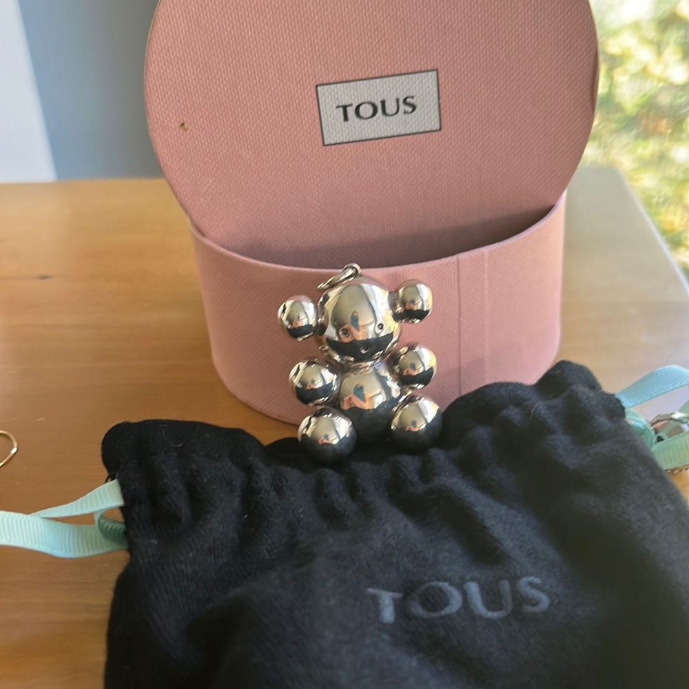 Sterling Silver Tous bear pendant (extra large).  Never used.